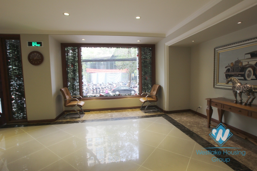 Spacious office for rent in Hai Ba Trung District, Hanoi